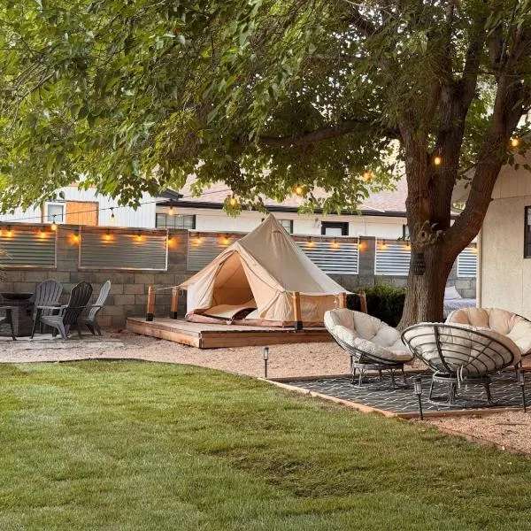 Zion Base 3BR Home Backyard Oasis Pets Welcome, viešbutis mieste Sent Džordžas