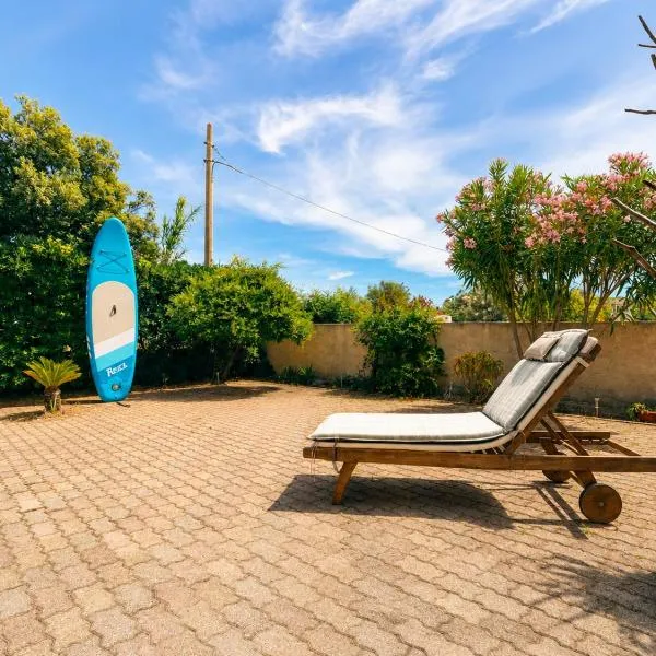 Beach Villa in San Giovanni, hotelli kohteessa Posada