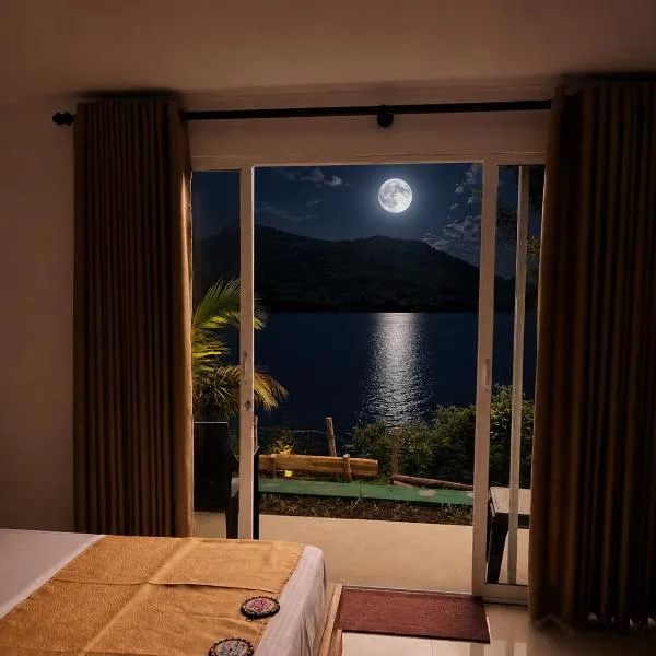 Teldeniya에 위치한 호텔 Elee Villa - Waterfront Retreat with Victoria Reservoir & Mountain Views