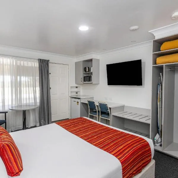 Econo Lodge Alabaster Motel Cowra, hotelli kohteessa Cowra