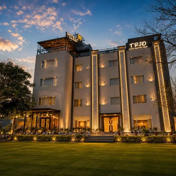 Hotel Three Seasons, hotel sa Vrindāvan