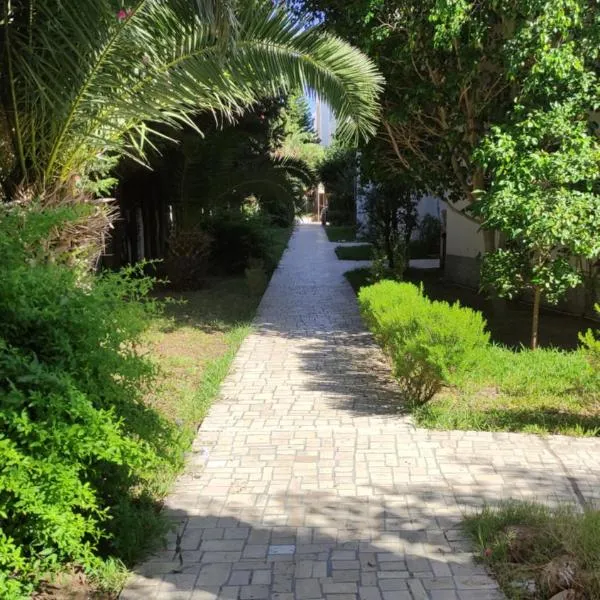 Comfortable Apartment Near Beach & Marina, hôtel à Yasmine