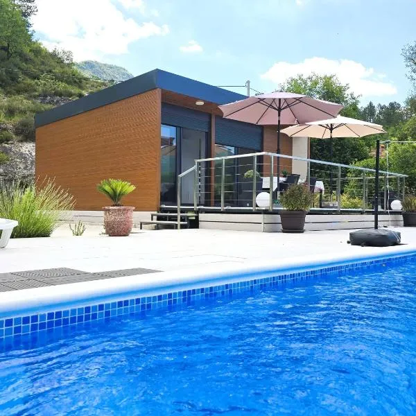 Villa Krivokapic โรงแรมในเทรบินเย