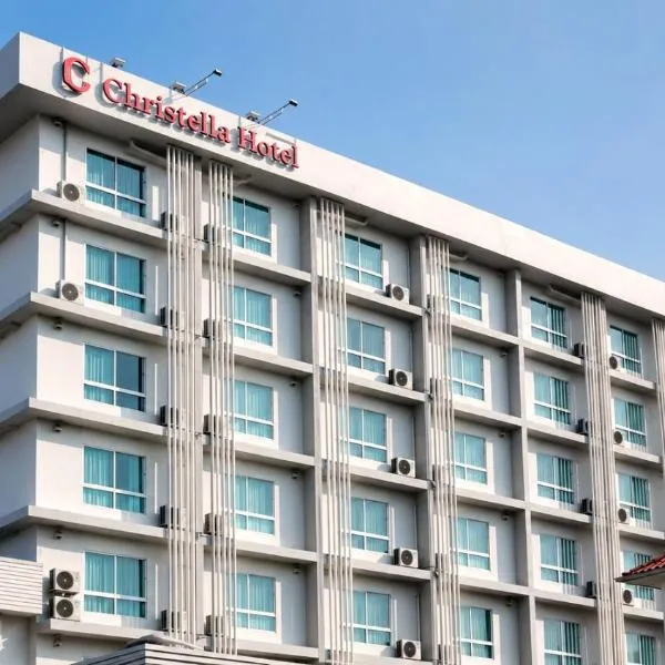 Christella Hotel Laemchabang, hotel in Si Racha
