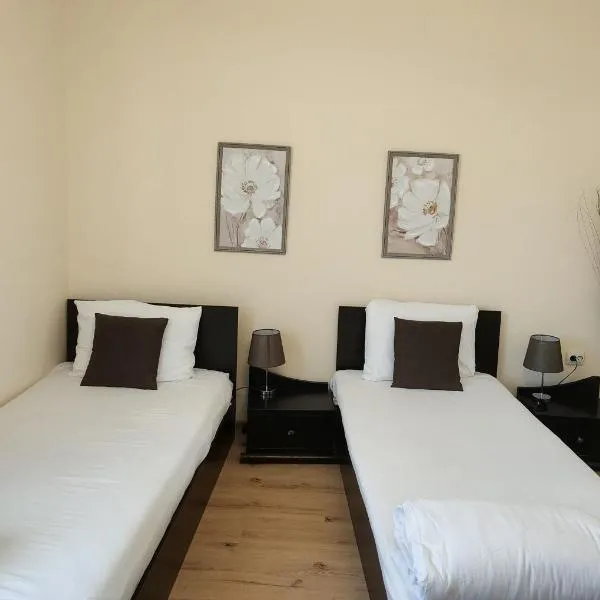 Стаи за гости Цветето на Ангела, hotel di Bankya