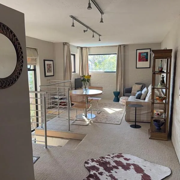 Garden flat in Higgovale, готель у Кейптауні