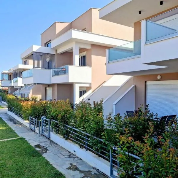 Paralia Ofriniou Iro Residence - Starlink net, Courtyard, Naturally Shaded Terrace, 100m from Beach and Top Taverns: Ofrynio şehrinde bir otel