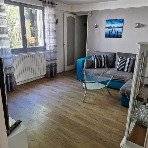 Villa belle vue 3 pièces pour 4 personnes, hotel i La Gaude