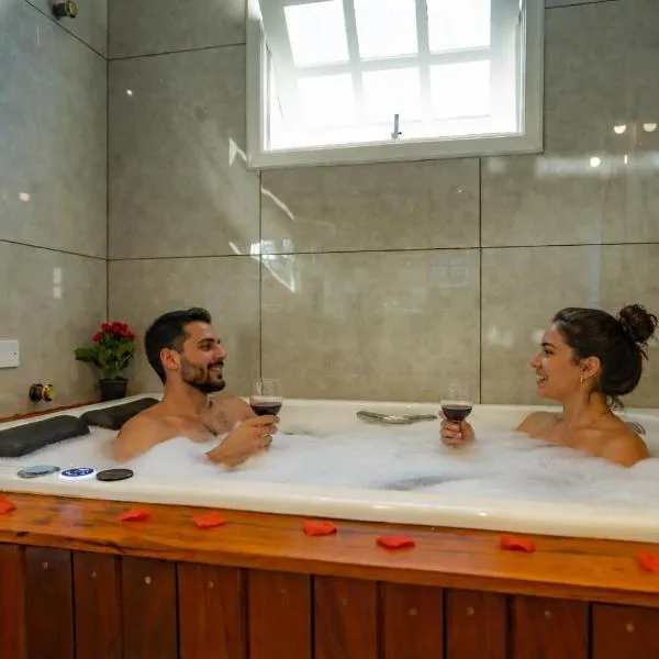 Villarejo da Esperanza- ver opções de suite com hidromassagem, hotel v mestu Campos do Jordão