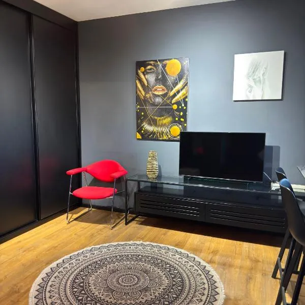 stylish apartment by the SEA, hotel sa Ashdod