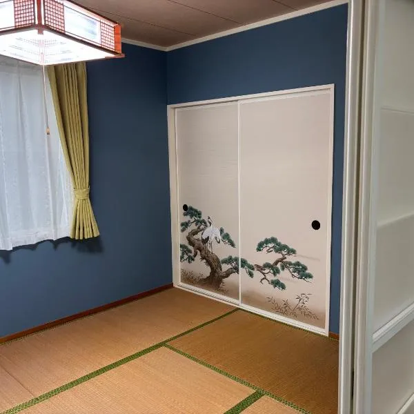 Stay Chacha 城下町茶茶2F, hotel a Marugame