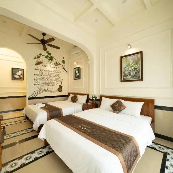 XaTa Lake Homestay by Lotus Serenity Pond, hotel in Thôn Kim Long (1)