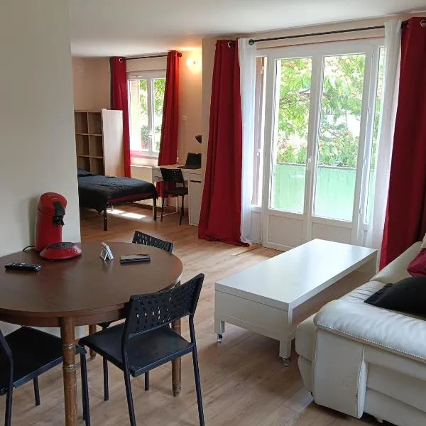 Loft EDF CEA DTG UFPI SCHNEIDER, hotel Saint-Martin-le-Vinoux városában