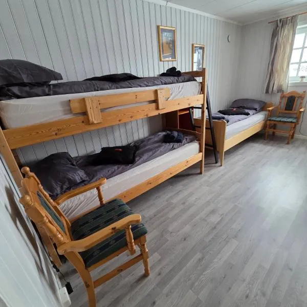Valdres, sykkelturer - fisking - overnatte på vei øst vest RV51, 3 pers mulig 4 - eget bad, Rom nr 3 โรงแรมในTisleidalen