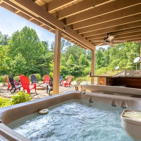 Pet Welcome Cabin Hot Tub Game Room Near Dollywood, хотел в Пиджън Фордж
