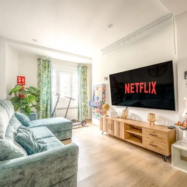 LUJO Proyector, Maquina Arcade, Wifi y patinetes, hotel u gradu Ovijedo