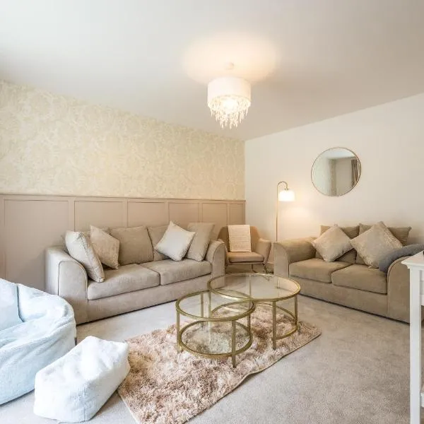 Stylish 4 Bedroom Home Perfect for Families, hotel di Bicester