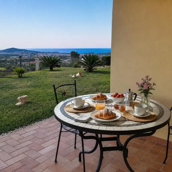 Il Panoramico - Panoramic Sea View & Starry Sky, wifi, AC and parking free, hotel sa Tortolì