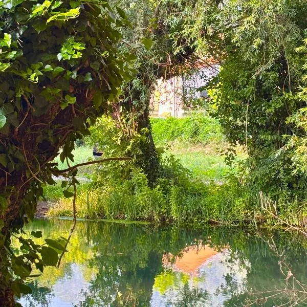 Villa Madonnina in riva al fiume Tirino Intera struttura, khách sạn ở Bussi sul Tirino