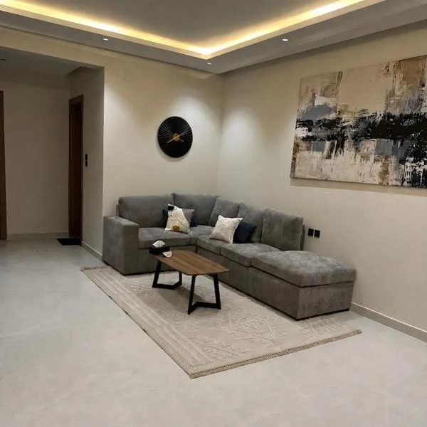 غرفه وصاله بتصميم راقي وفندقي, hotel em Buraidah