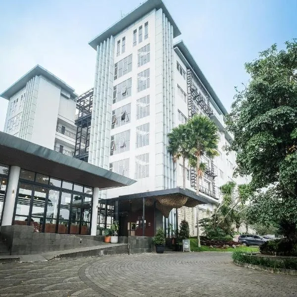 Clove Hotel Bandung, hotelli kohteessa Bandung