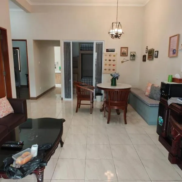 Cottonwood Villa Grandma's 3BR 10pax BBQ Netflix Nintendo、レンバンのホテル