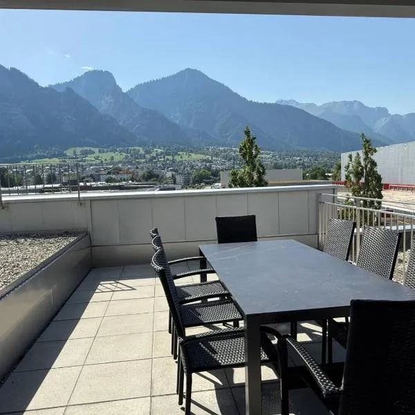 Penthouse mit Panoramaterrasse & Bergblick in Landquart, מלון בלנדקוארט