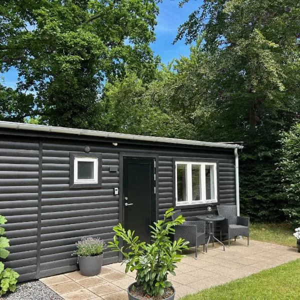Cozy private annex near bathing lake and 30 min. from Copenhagen, hotel in Slangerup