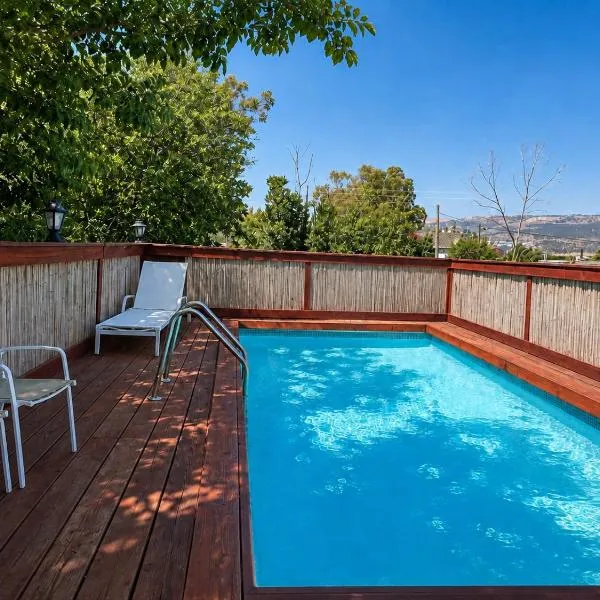 פינה במעיין, hotel en Mishmār Hāyardin