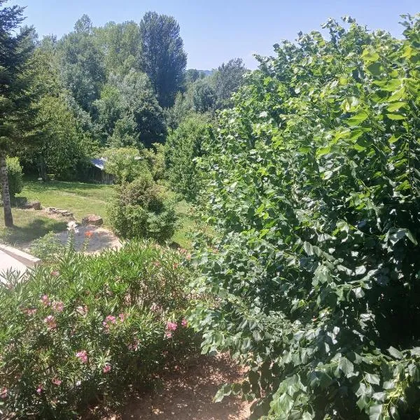 Gite Atchoum, отель в городе Hostun