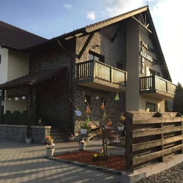 Moldoveneşti에 위치한 호텔 Casa Poarta Paradisului
