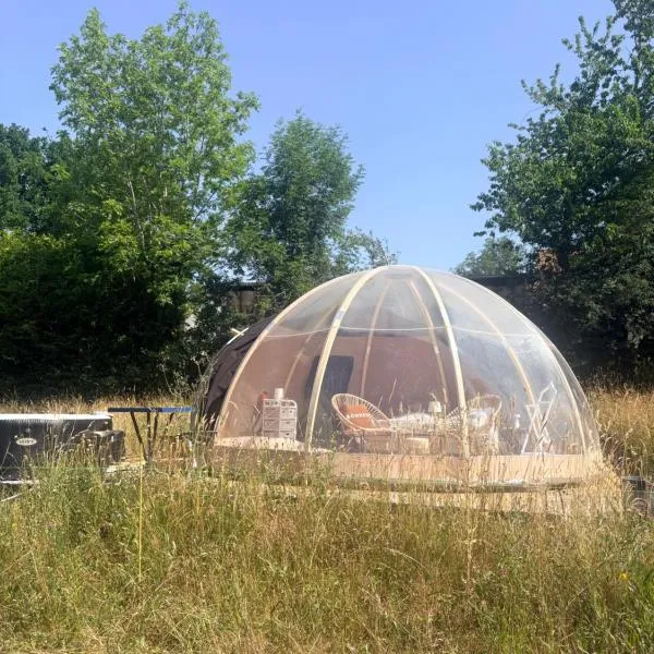 La bulle de Clemence, hotel u gradu Montfermy