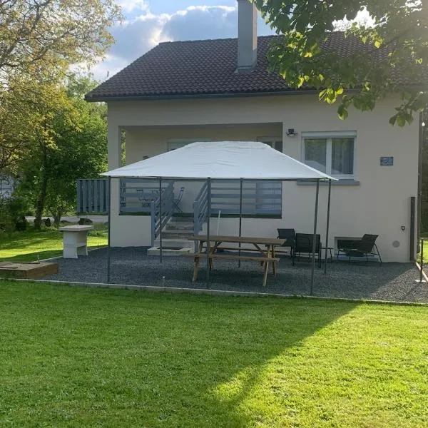 Maison des Prés Moulin, hotel v mestu Saint-Ours