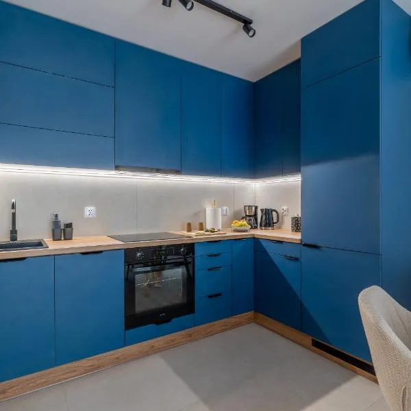 Navy Blue Apartment - SPA - Basen - Parking, hotel u gradu 'Dziwnów'