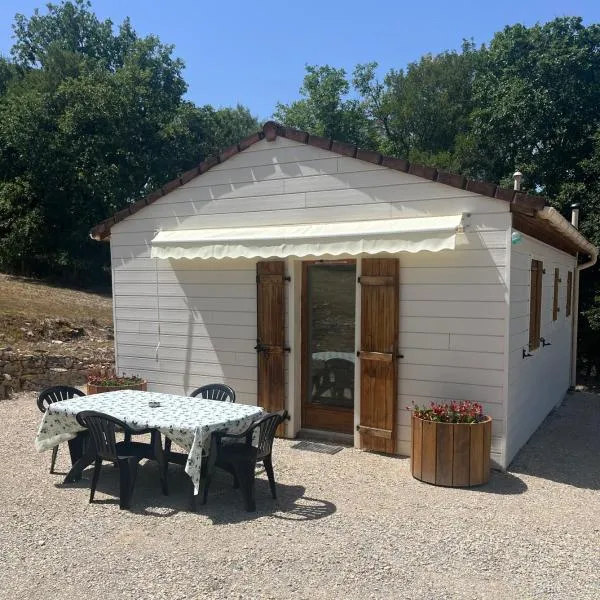 Le petit coin du pêcheur, hotel a Brouchaud