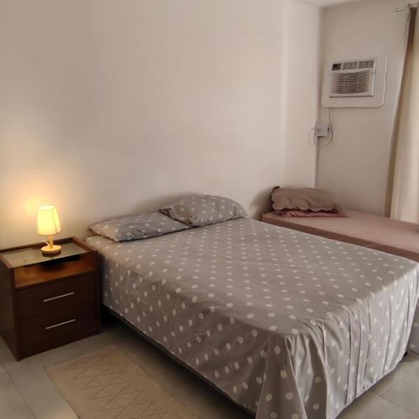 Casa convidativa com piscina e churrasqueira