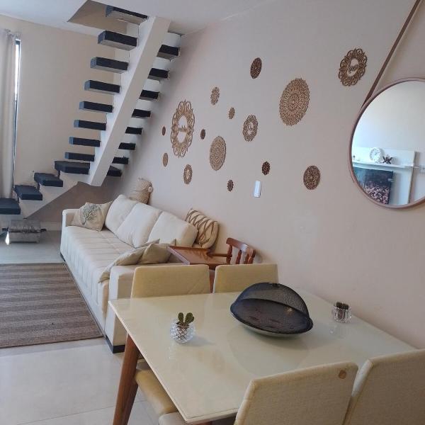 Casa convidativa com piscina e churrasqueira - Foto 2