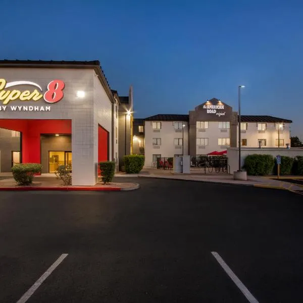 Super 8 by Wyndham Mesa Gilbert, hotel a Mesa
