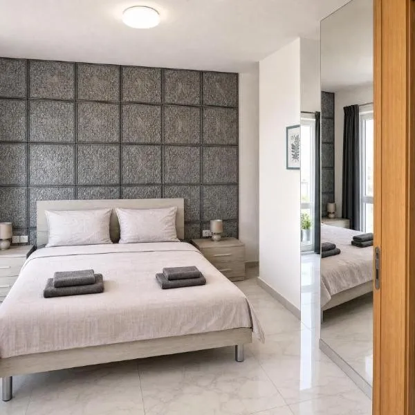 Arzella Apartments Xlendi, Premium 2BR, Bus Stop & Market Opposite, hotel in Xlendi