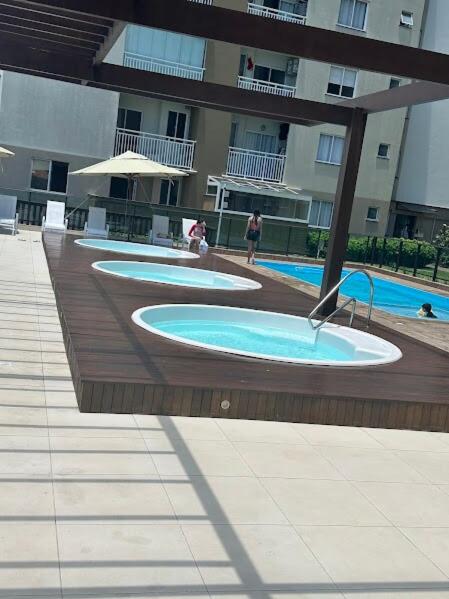603! Lindo apartamento pé na areia!