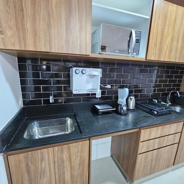 CITIZEN HOME BUENO, RUA T-35, TV SMART ROKU, ESTACIONAMENTO GRÁTIS, PISCINA, ACADEMIA, WI-FI, ENXOVAL DE CAMA E BANHO By REI DOS FLATS - Foto 3
