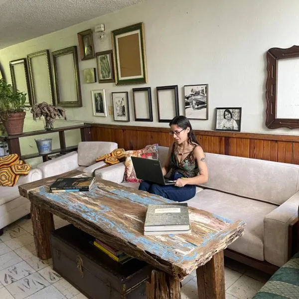 Hostal Casa Las Tías, hotel in Medellín