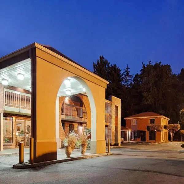MHO INN and SUITES, hotel di Monmouth Junction