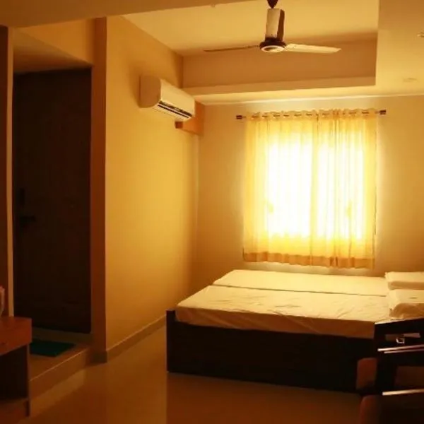 Kerala Tourist Home, hotel v mestu Palakkad