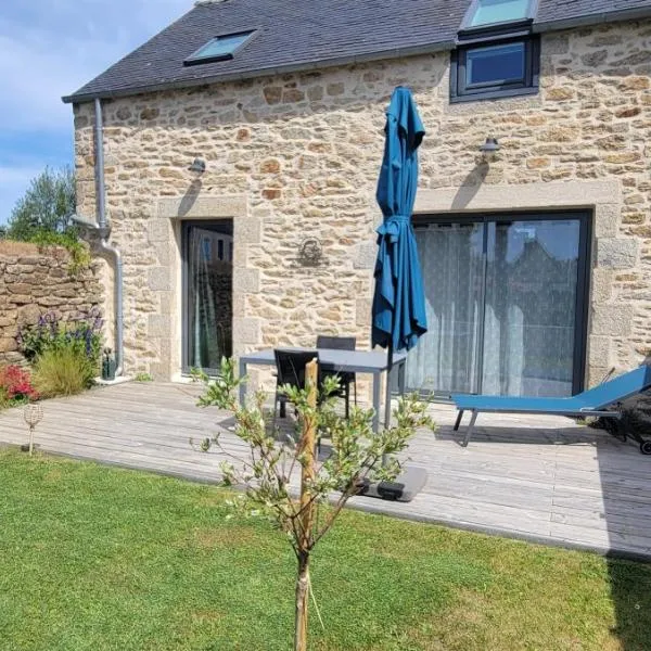 Gîte "Les Glycines", hotel di Kernilis