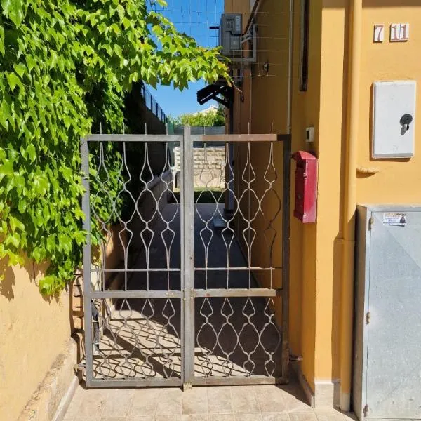 Bilocale a 300m dal mare e 100m fermata filobus, hotel i Pescara