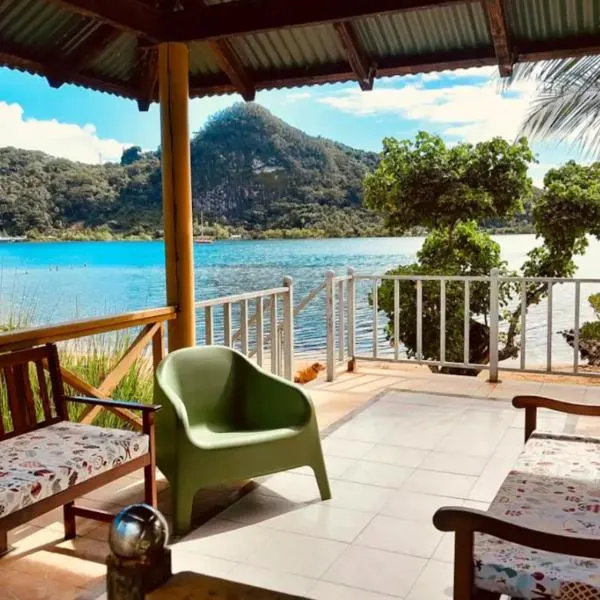 RAIATEA, Opoa, Studio du "Fare Rêvé" plage et bord de mer privatifs, hotel in Opoa