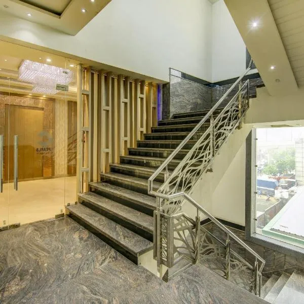 Super Townhouse Oak Hotel C Pearls, hotel in New Delhi
