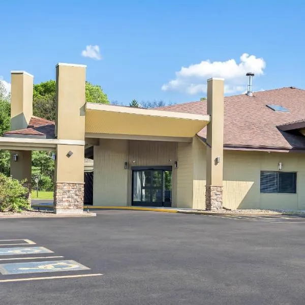 Quality Inn & Suites Black River Falls I-94, hôtel à Black River Falls