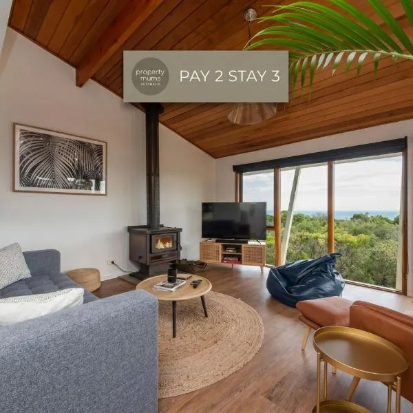 TJ's Tree House with Ocean Views, hotel i Cape Schanck